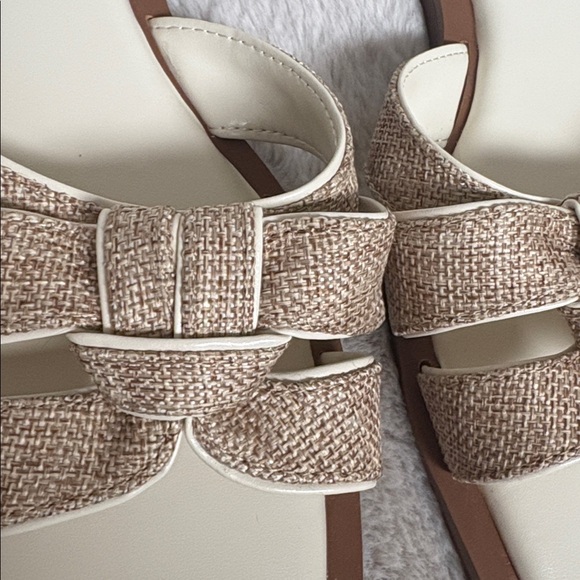 NWT Vince Camuto sandals - Picture 3 of 6